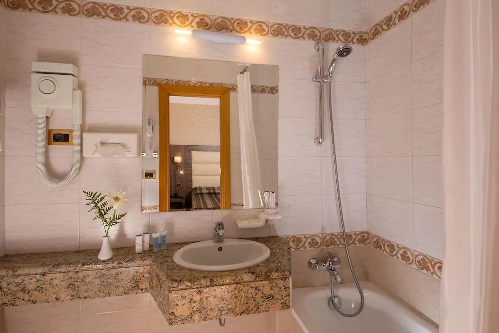 Hotel Ranieri Rome 3*,  Italy
