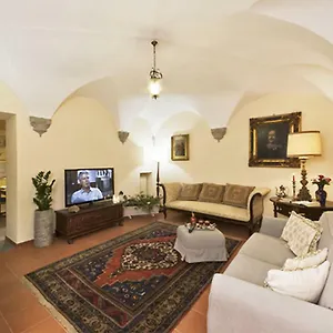  Apartment Via Dei Fossi Italy